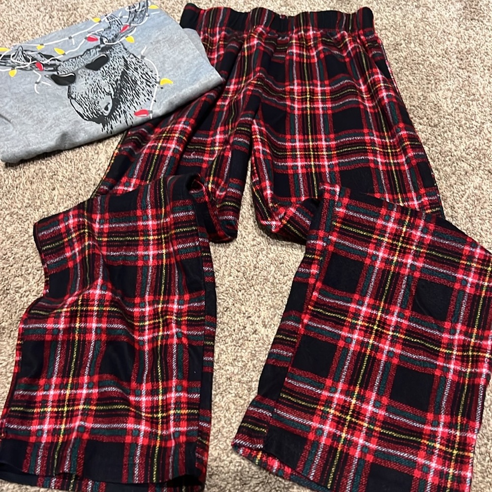 Like new pajama set.